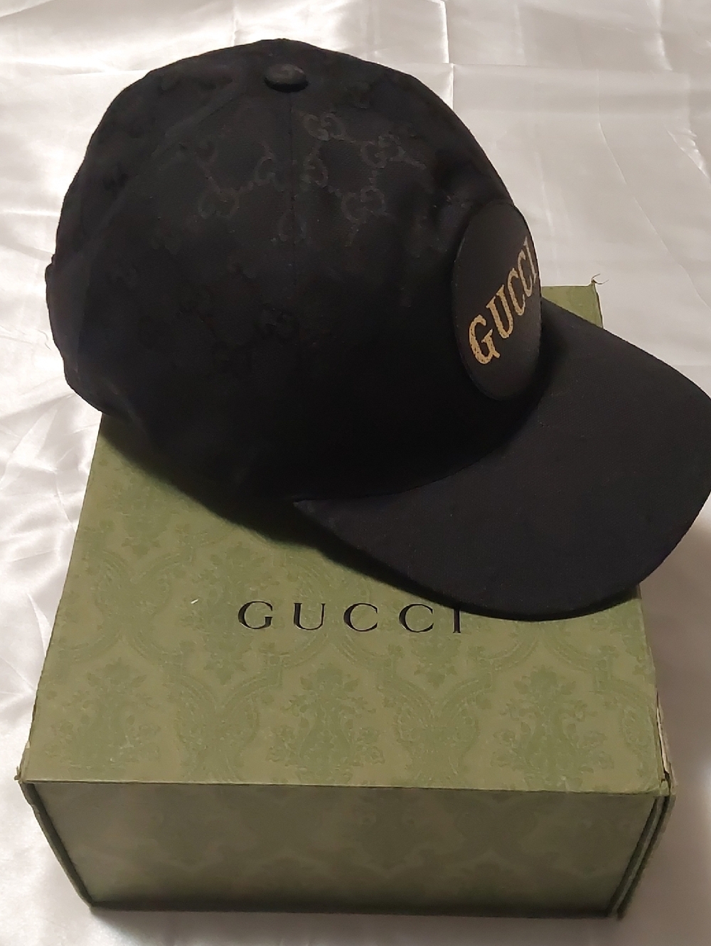 Gucci Black Baseball Cap with Gold Logo Patch Vintage - Picture 8 of 8